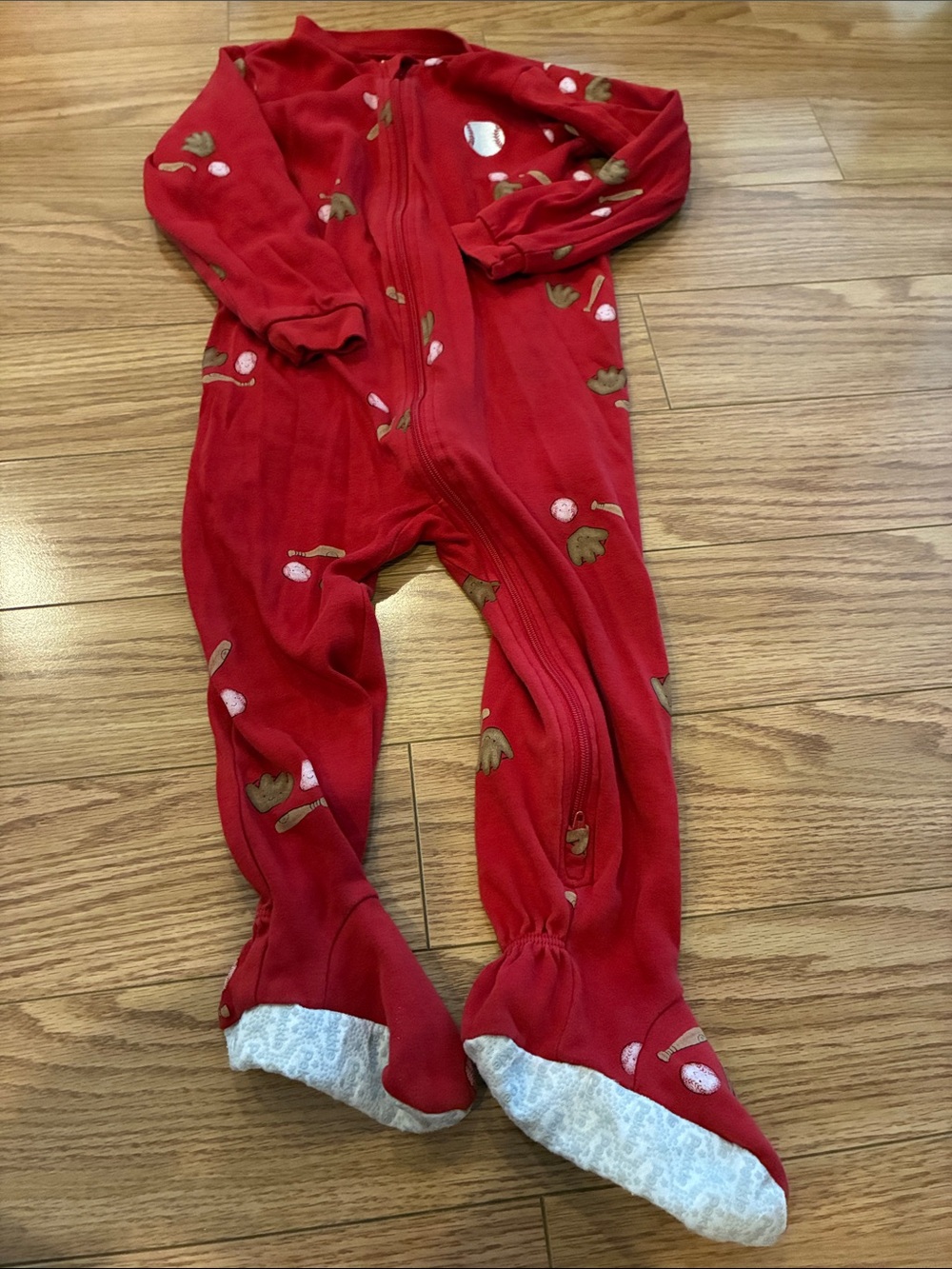 20/25$ 🧸 Red Kids One-Piece Zip Footed Pajamas